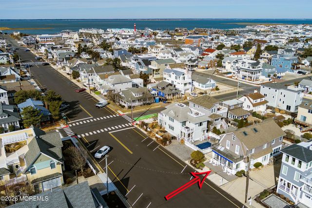 23 5th Street, Beach Haven, NJ 08008