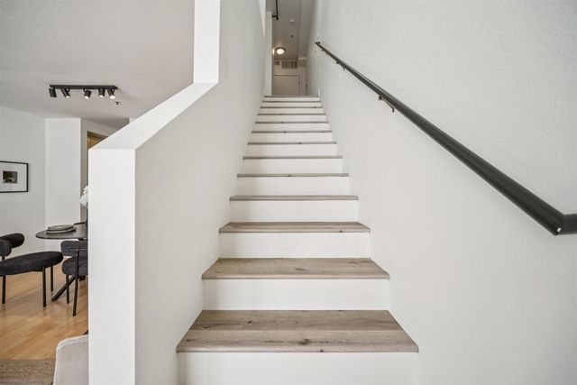 425 28th 103B, Oakland, CA 94612