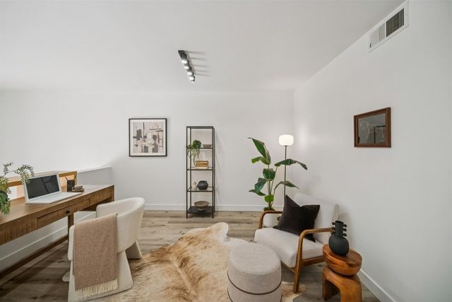 425 28th 103B, Oakland, CA 94612