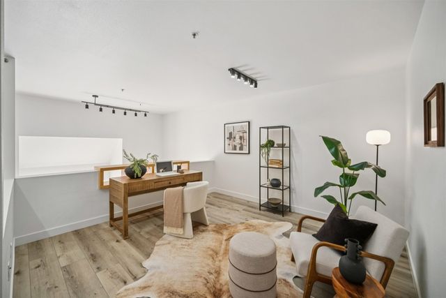 425 28th 103B, Oakland, CA 94612