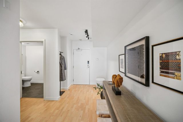 425 28th 103B, Oakland, CA 94612