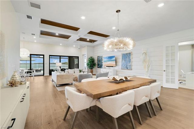 19381 Aqua Shore DR, Fort Myers, FL 33913