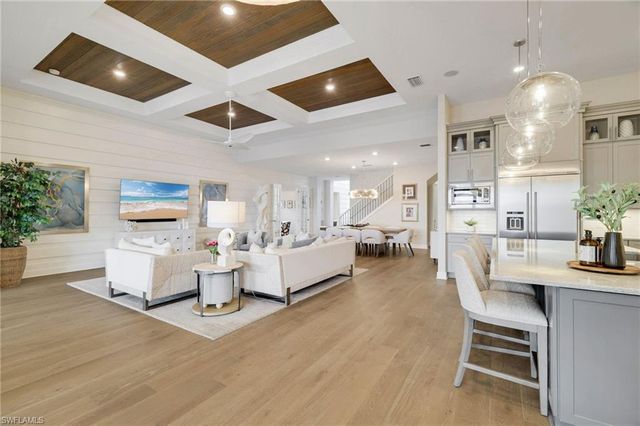 19381 Aqua Shore DR, Fort Myers, FL 33913