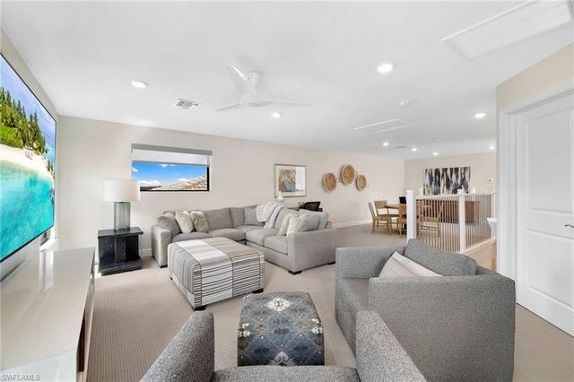 19381 Aqua Shore DR, Fort Myers, FL 33913