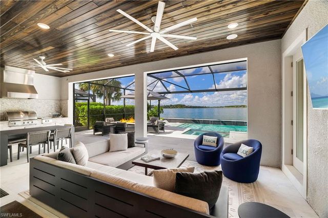 19381 Aqua Shore DR, Fort Myers, FL 33913