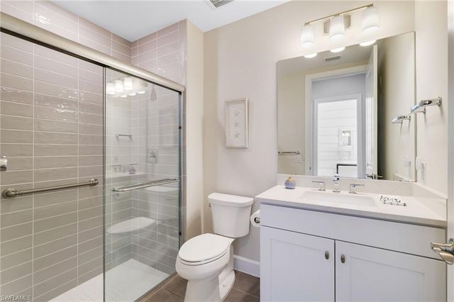 19381 Aqua Shore DR, Fort Myers, FL 33913