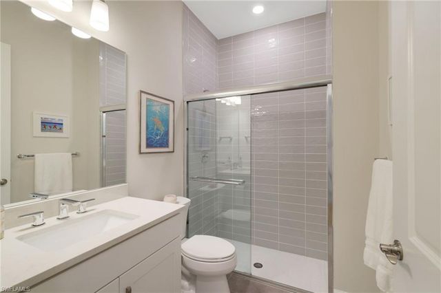 19381 Aqua Shore DR, Fort Myers, FL 33913