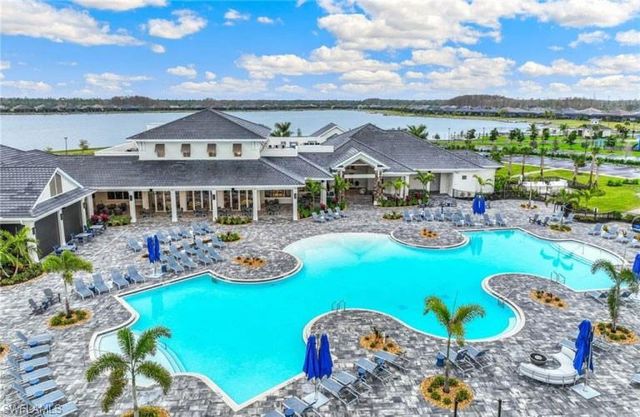 19381 Aqua Shore DR, Fort Myers, FL 33913