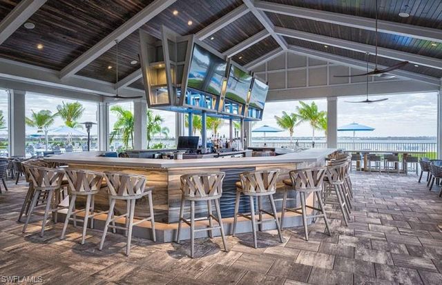 19381 Aqua Shore DR, Fort Myers, FL 33913