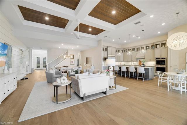 19381 Aqua Shore DR, Fort Myers, FL 33913