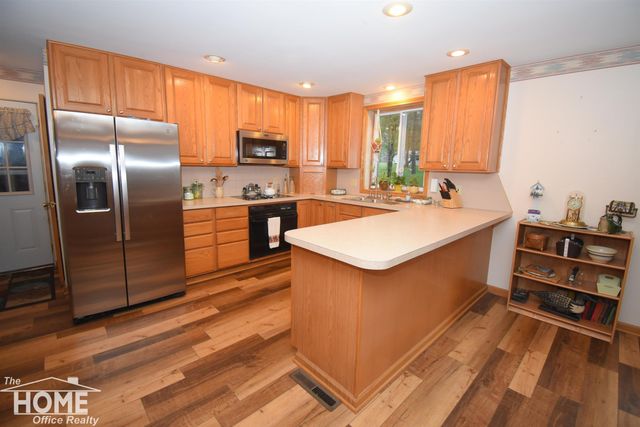 1910 Lake Court, Bennington Twp, MI 48867