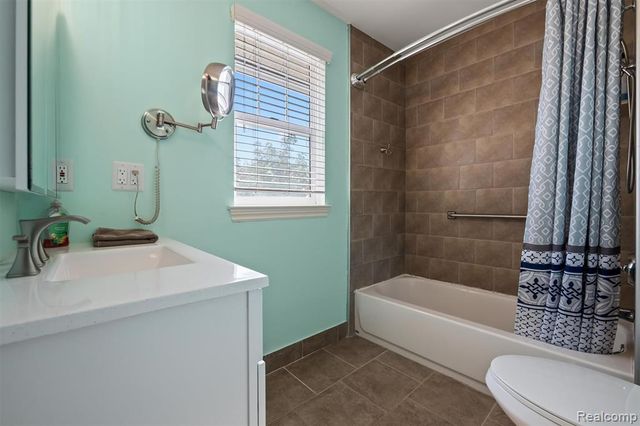 45630 Altz Street, Utica, MI 48315
