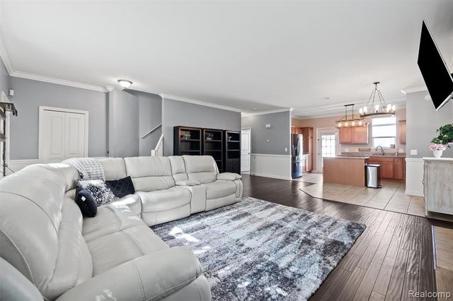 45630 Altz Street, Utica, MI 48315