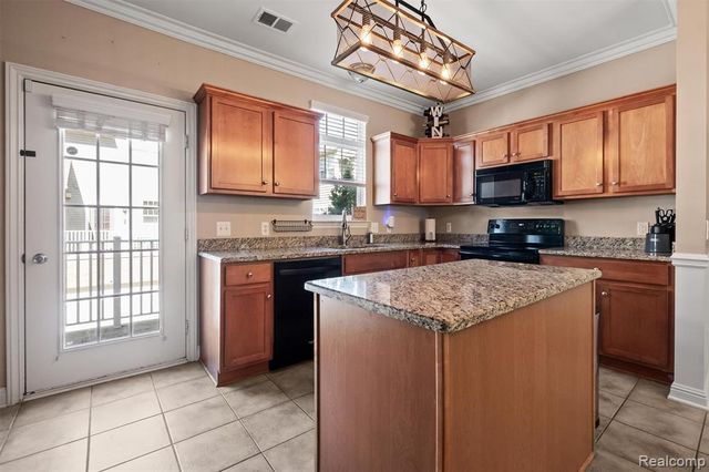 45630 Altz Street, Utica, MI 48315