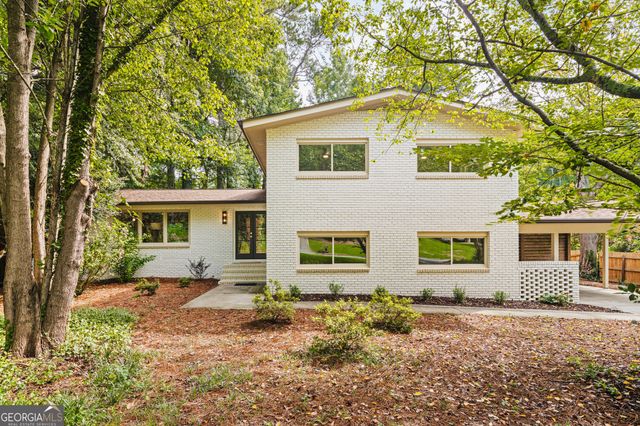 2820 Ponderosa Circle, Decatur, GA 30033