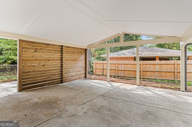 2820 Ponderosa Circle, Decatur, GA 30033