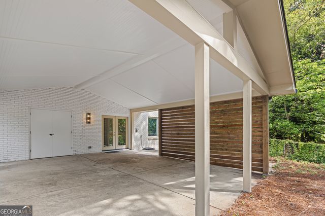 2820 Ponderosa Circle, Decatur, GA 30033