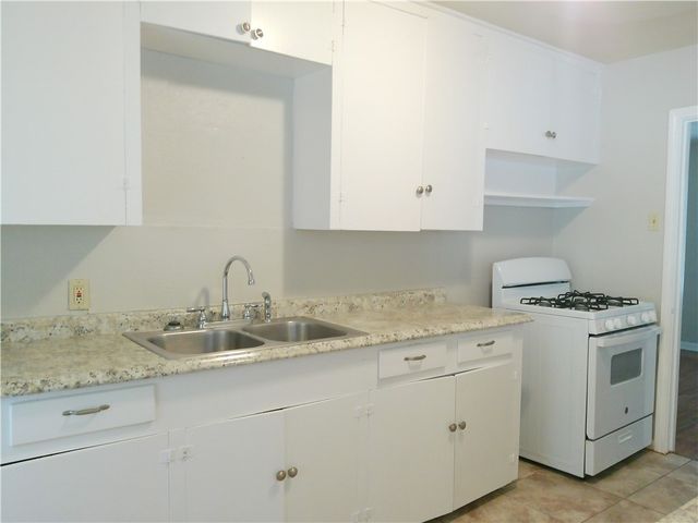 3510 Austin St, Corpus Christi, TX 78411
