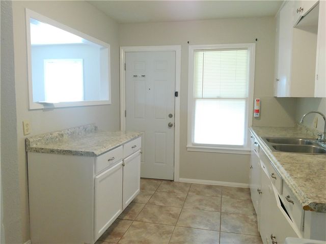 3510 Austin St, Corpus Christi, TX 78411