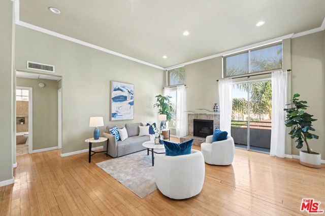 1200 S Corning Street P303, Los Angeles, CA 90035