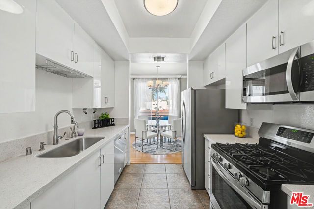1200 S Corning Street P303, Los Angeles, CA 90035