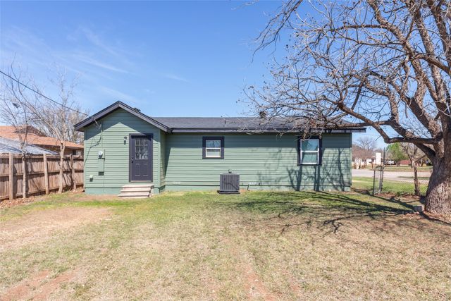 1311 Westover Drive, Anson, TX 79501