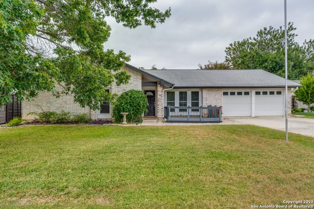 12743 El Sonteo, San Antonio, TX 78233