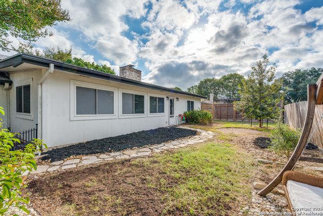 12743 El Sonteo, San Antonio, TX 78233