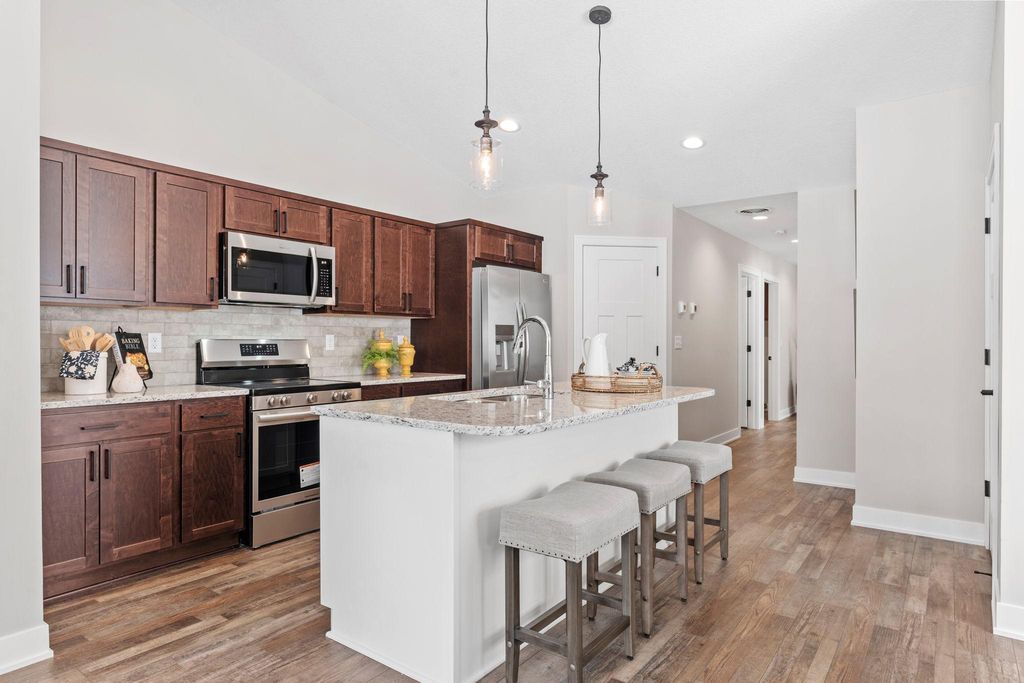2327 17th Avenue E, North Saint Paul, MN 55109 — photo 5