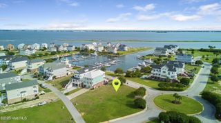 818 Cannonsgate Drive, Newport, NC 28570
