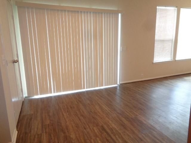 2831 Feather Green Trail, Fresno, TX 77545