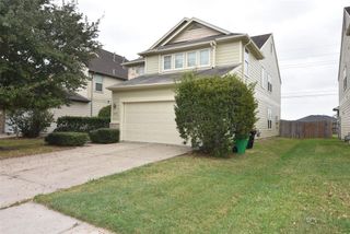 2831 Feather Green Trail, Fresno, TX 77545