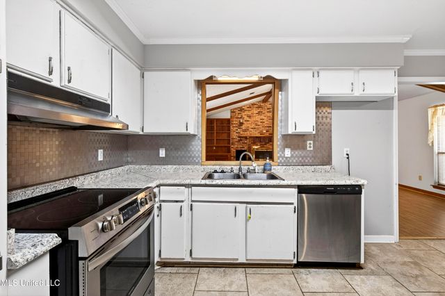 6505 Lancaster Boulevard, Ocean Springs, MS 39564