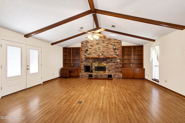 6505 Lancaster Boulevard, Ocean Springs, MS 39564