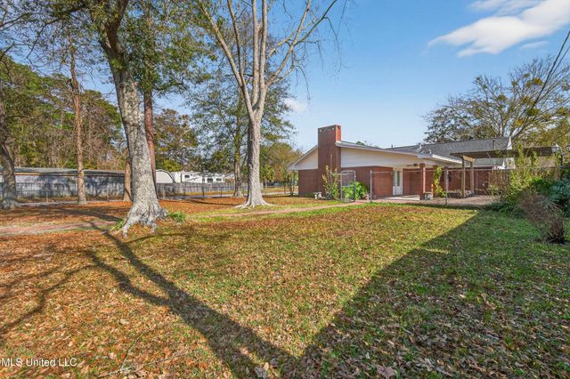6505 Lancaster Boulevard, Ocean Springs, MS 39564