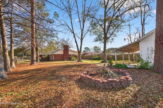 6505 Lancaster Boulevard, Ocean Springs, MS 39564