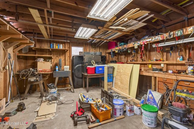 6505 Lancaster Boulevard, Ocean Springs, MS 39564