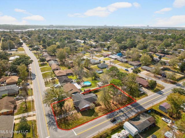 6505 Lancaster Boulevard, Ocean Springs, MS 39564