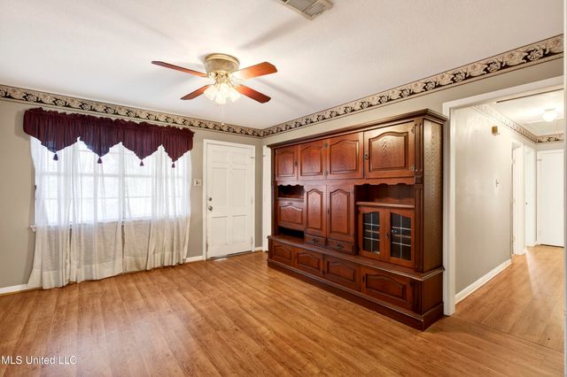 6505 Lancaster Boulevard, Ocean Springs, MS 39564