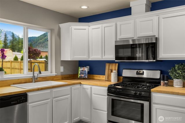 216 19th Street, Gold Bar, WA 98251
