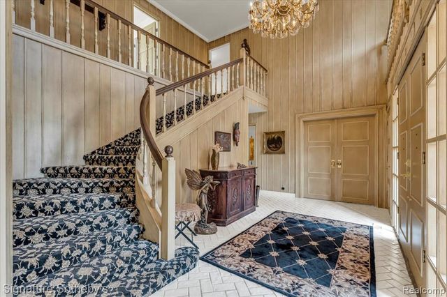 38383 Saddle Lane, Clinton Township, MI 48036