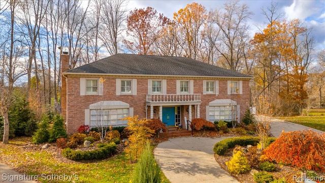 38383 Saddle Lane, Clinton Township, MI 48036