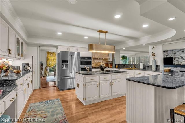 38383 Saddle Lane, Clinton Township, MI 48036