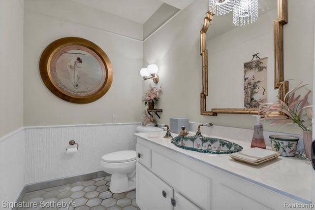 38383 Saddle Lane, Clinton Township, MI 48036