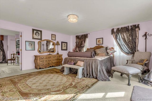 38383 Saddle Lane, Clinton Township, MI 48036