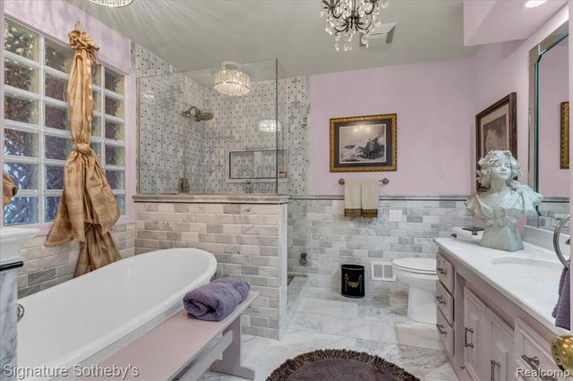 38383 Saddle Lane, Clinton Township, MI 48036