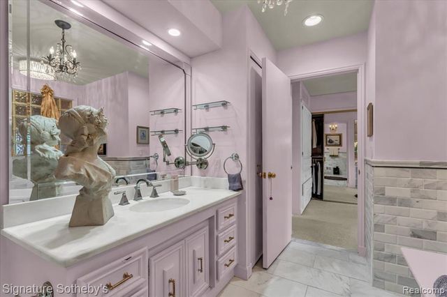 38383 Saddle Lane, Clinton Township, MI 48036