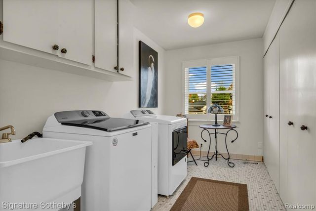 38383 Saddle Lane, Clinton Township, MI 48036