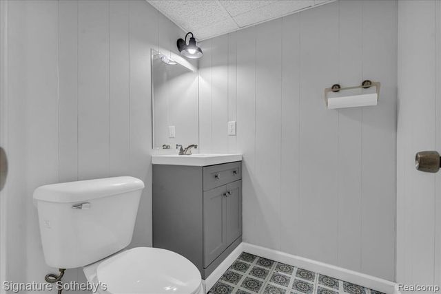 38383 Saddle Lane, Clinton Township, MI 48036