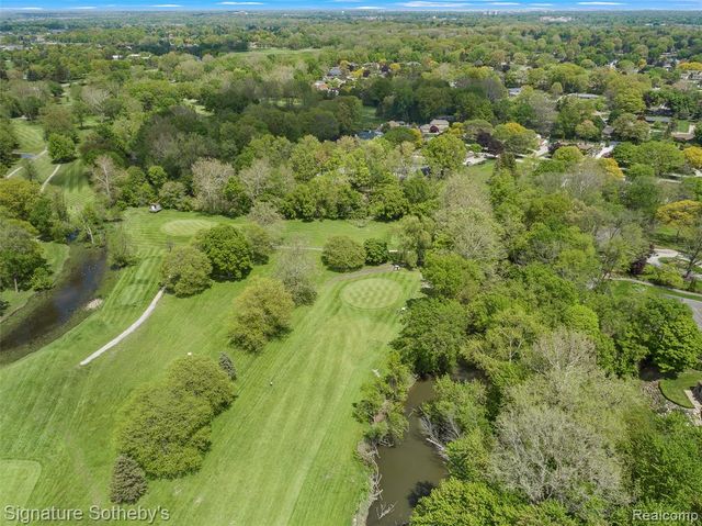 38383 Saddle Lane, Clinton Township, MI 48036